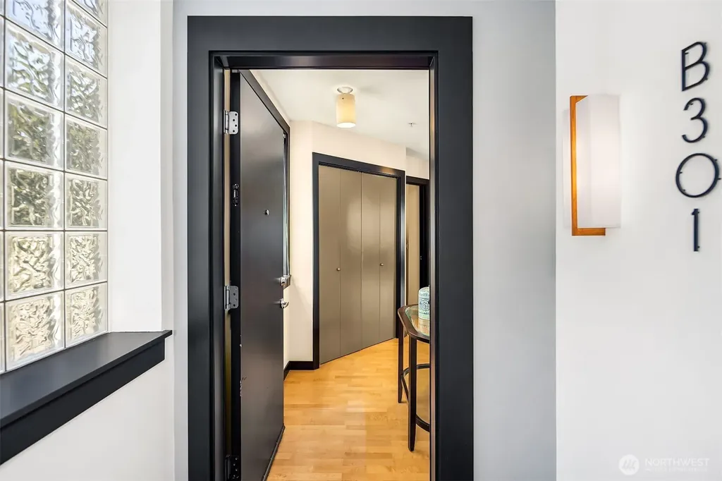 655 Crockett Street Seattle WA 98109