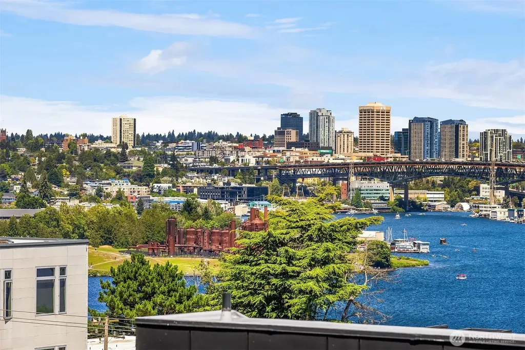 655 Crockett Street Seattle WA 98109