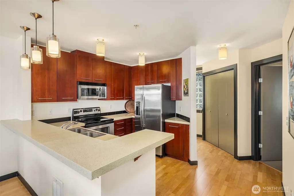 655 Crockett Street Seattle WA 98109