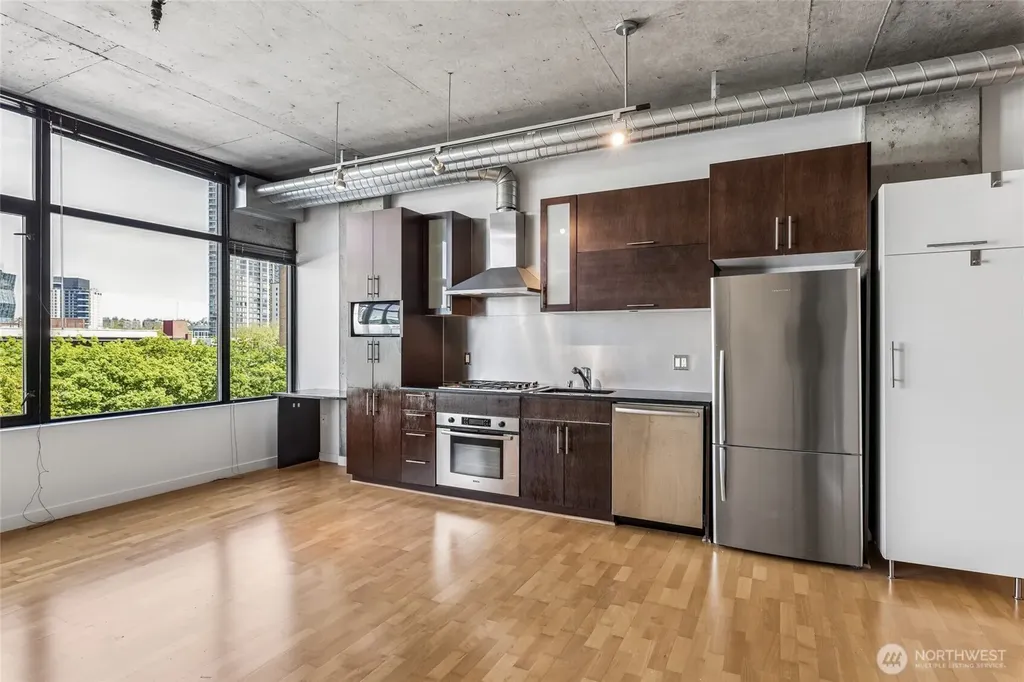 2720 3rd Avenue Seattle WA 98121