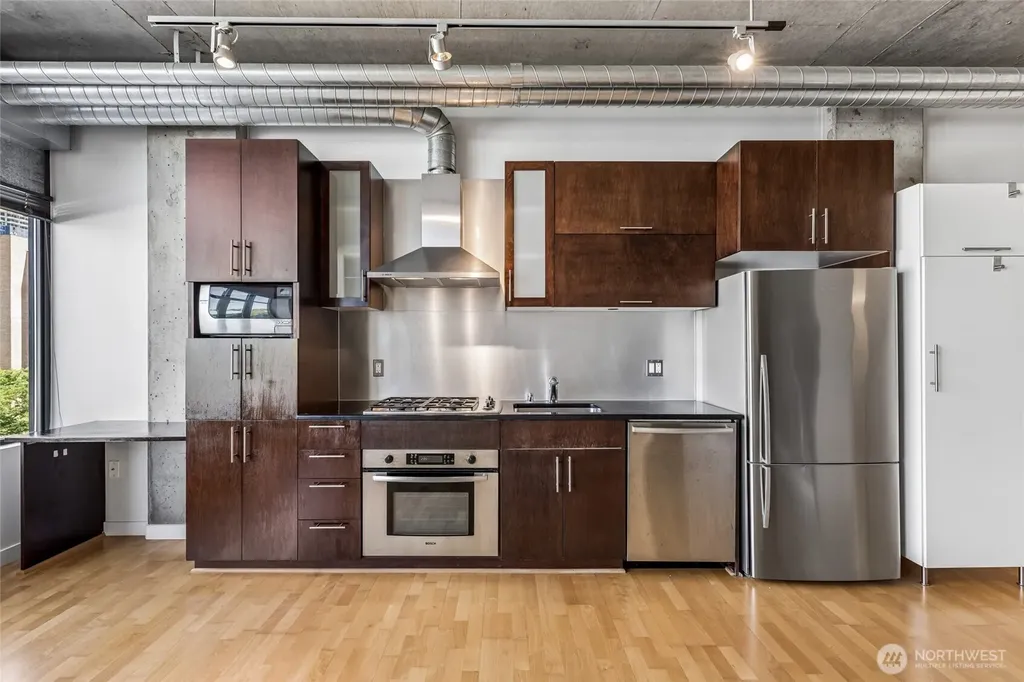 2720 3rd Avenue Seattle WA 98121