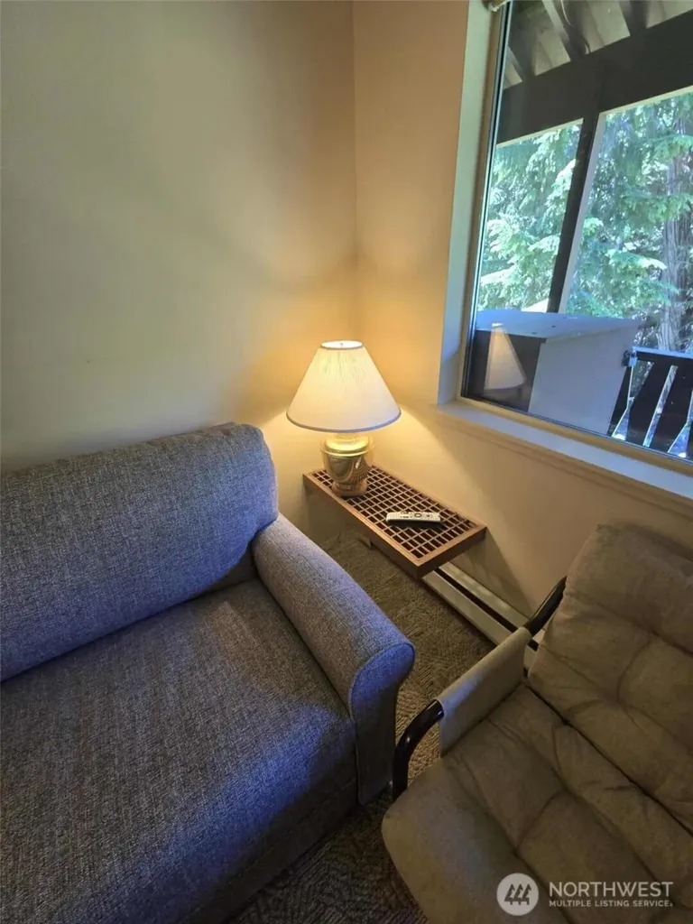 31008 Ski Club Lane Enumclaw WA 98022