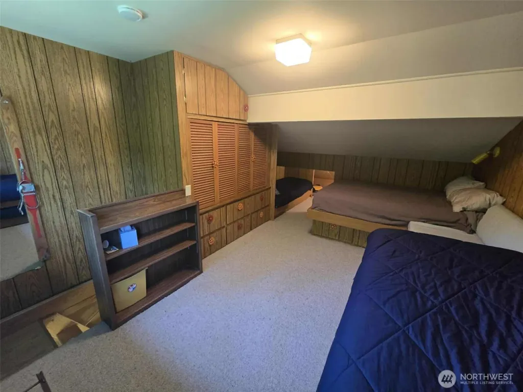 31008 Ski Club Lane Enumclaw WA 98022