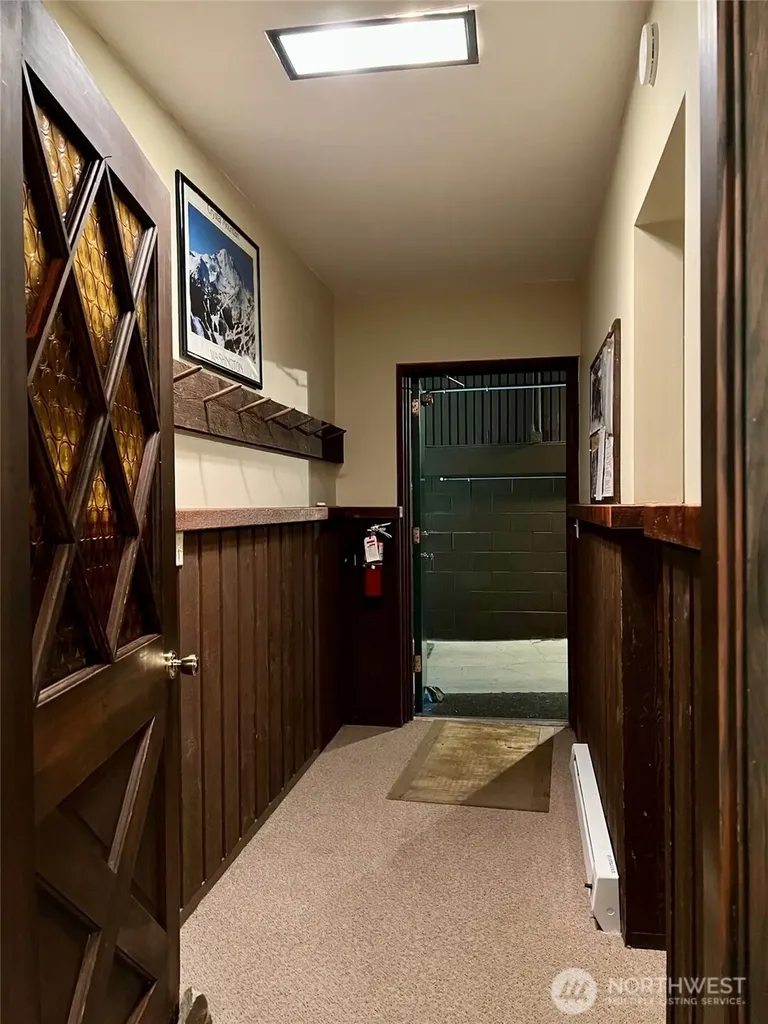 31008 Ski Club Lane Enumclaw WA 98022