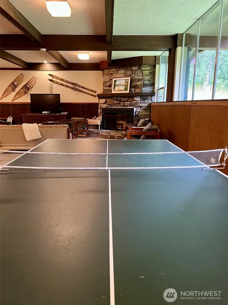 31008 Ski Club Lane Enumclaw WA 98022