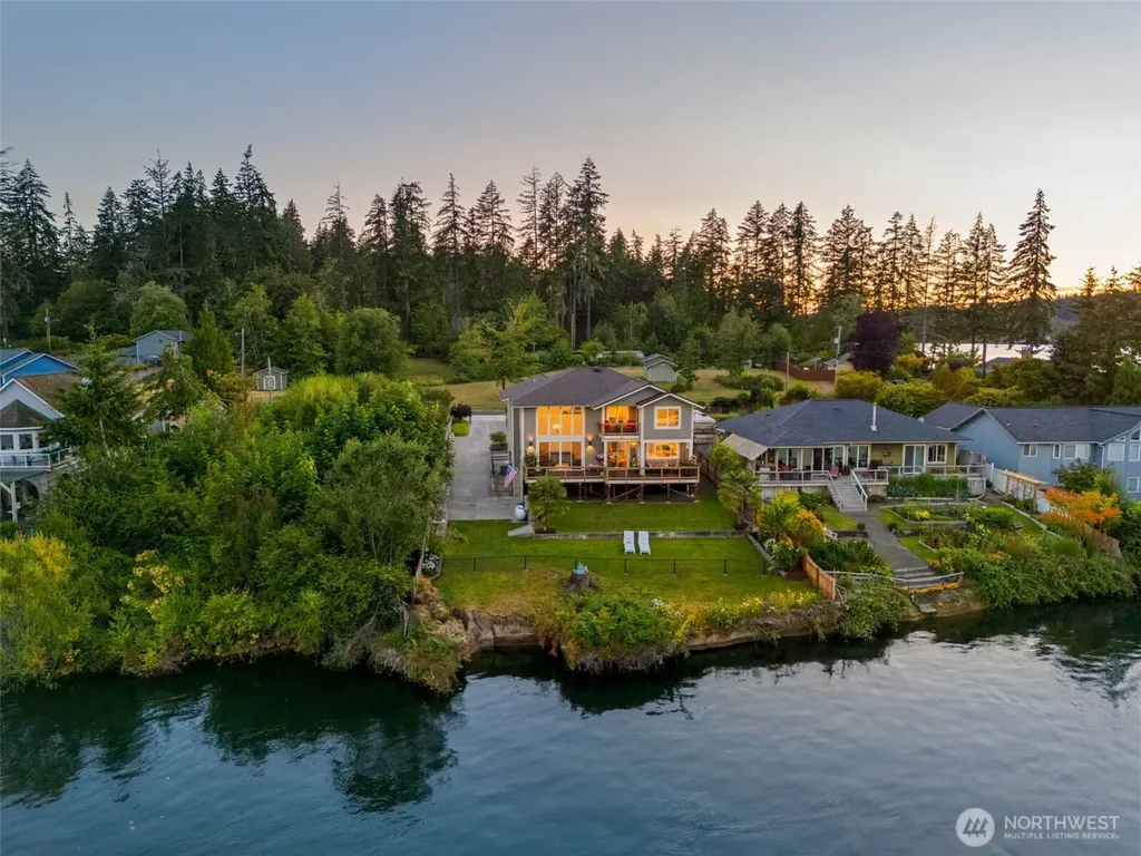 31 SE Skookum View Drive Shelton WA 98584