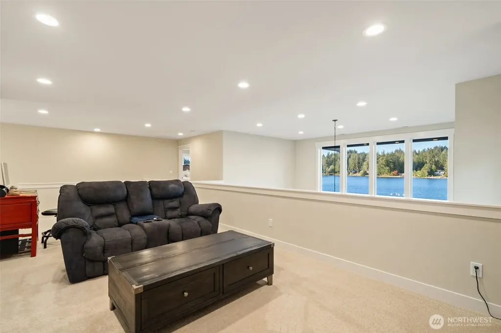 31 SE Skookum View Drive Shelton WA 98584