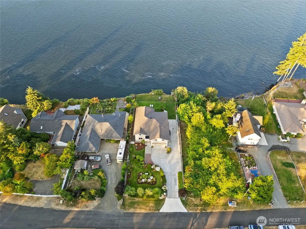 31 SE Skookum View Drive Shelton WA 98584