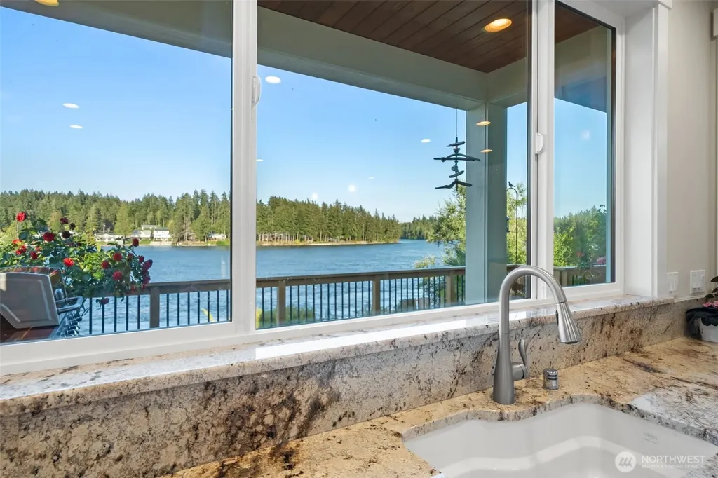 31 SE Skookum View Drive Shelton WA 98584