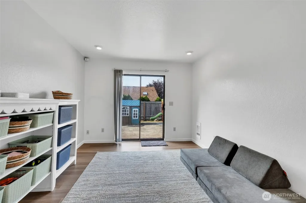 5011 38th Street NE Tacoma WA 98422