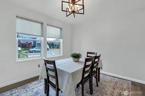 5011 38th Street NE Tacoma WA 98422