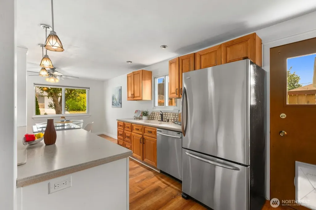 20605 12th Place S Seatac WA 98198