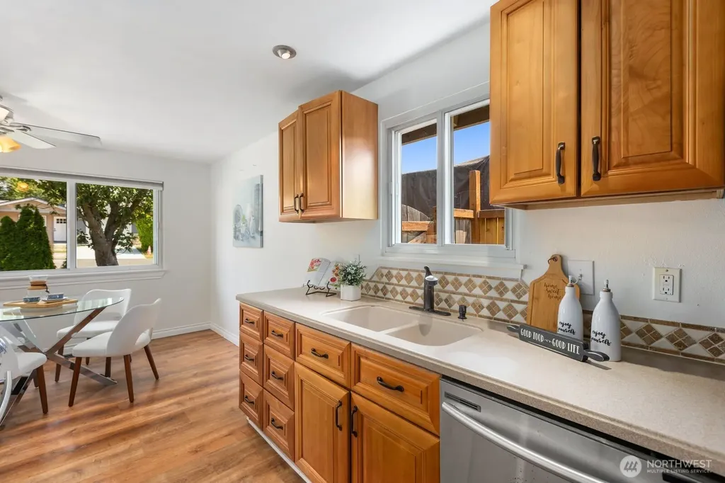 20605 12th Place S Seatac WA 98198