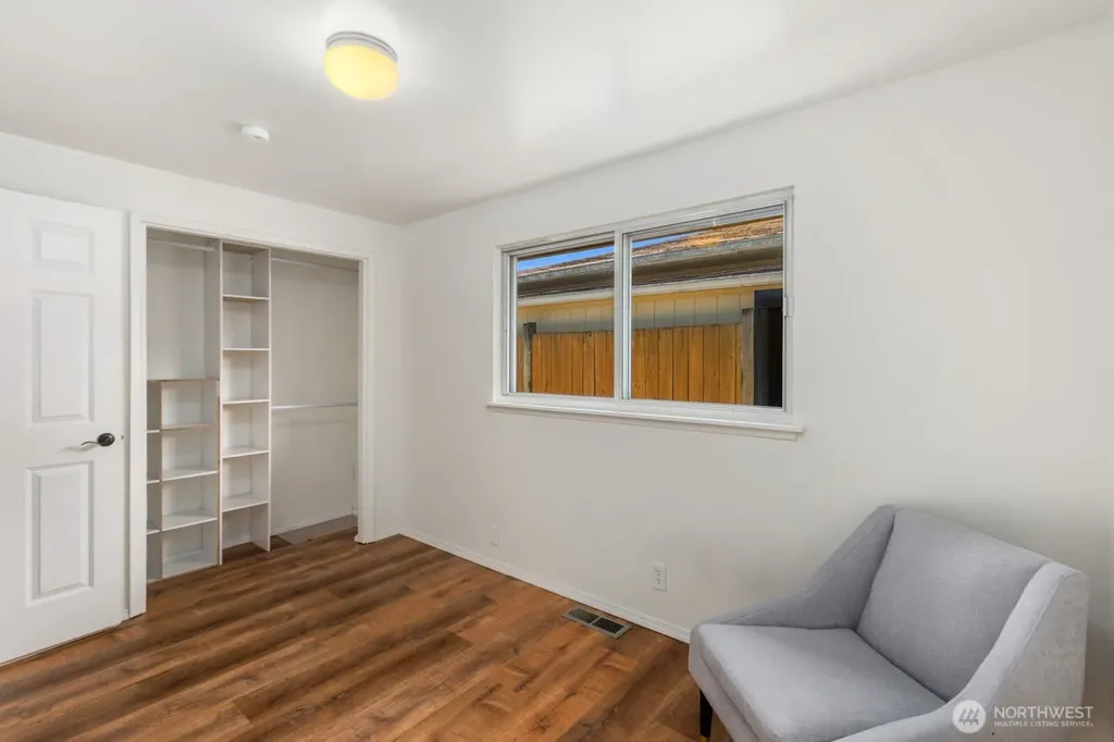 20605 12th Place S Seatac WA 98198