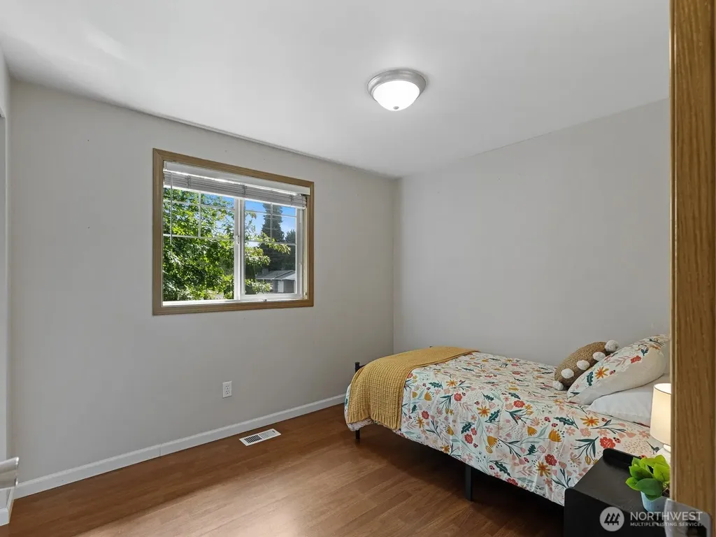 5613 Grove Street Marysville WA 98270