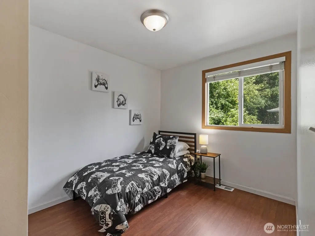 5613 Grove Street Marysville WA 98270