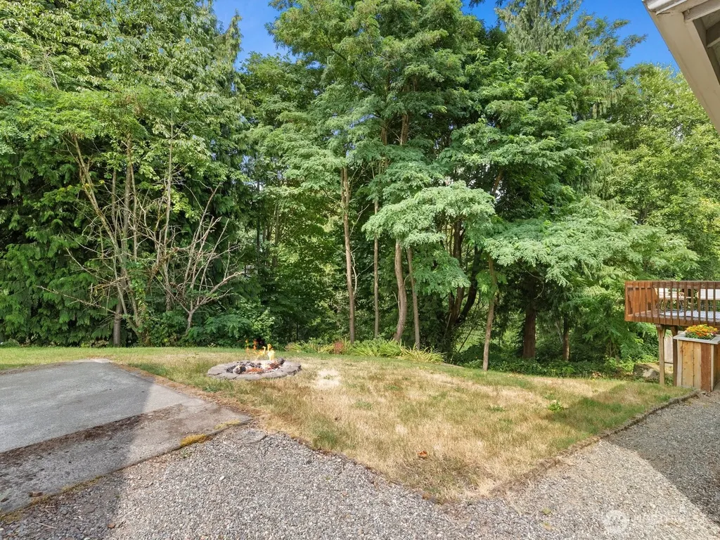 5613 Grove Street Marysville WA 98270