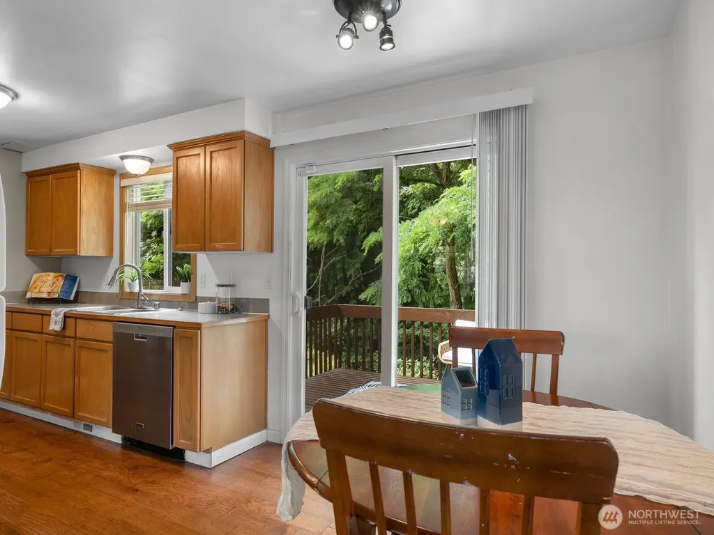 5613 Grove Street Marysville WA 98270