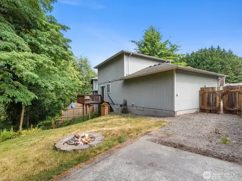 5613 Grove Street Marysville WA 98270