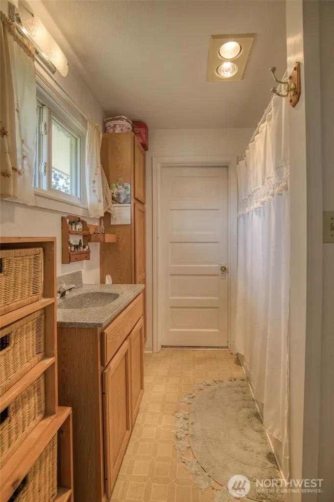 1021 W Stockwell Street Aberdeen WA 98520