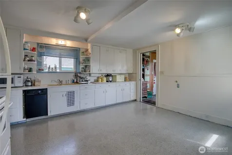 1021 W Stockwell Street Aberdeen WA 98520