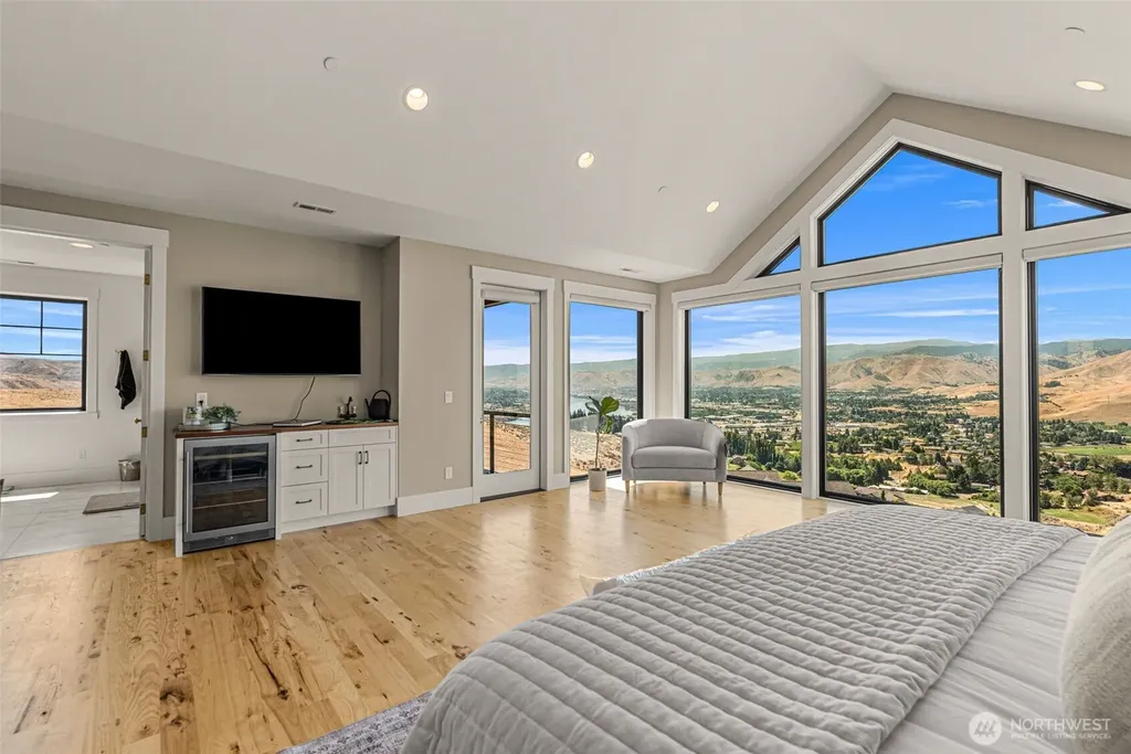 3900 Sky Crest Wenatchee WA 98801