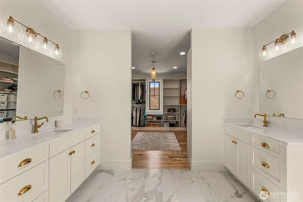 3900 Sky Crest Wenatchee WA 98801