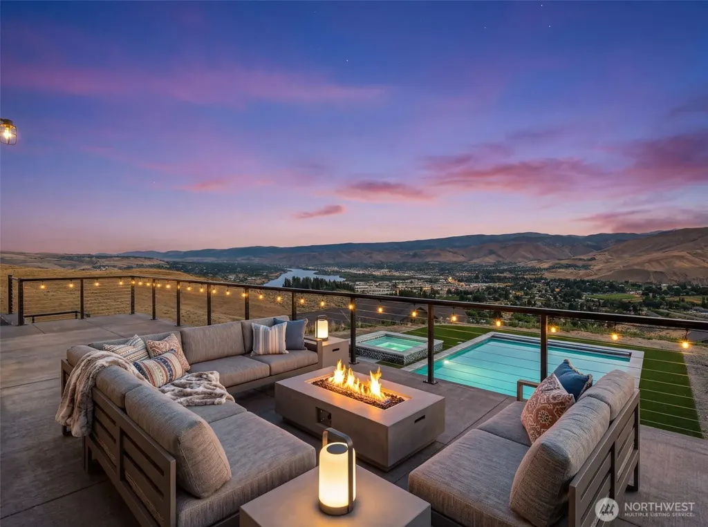 3900 Sky Crest Wenatchee WA 98801