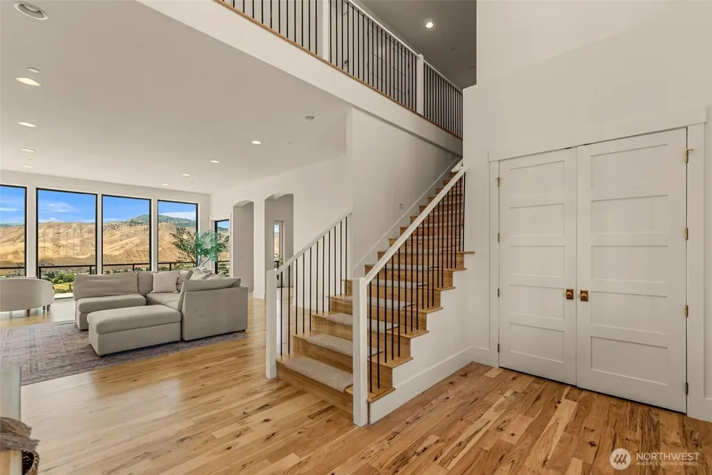 3900 Sky Crest Wenatchee WA 98801