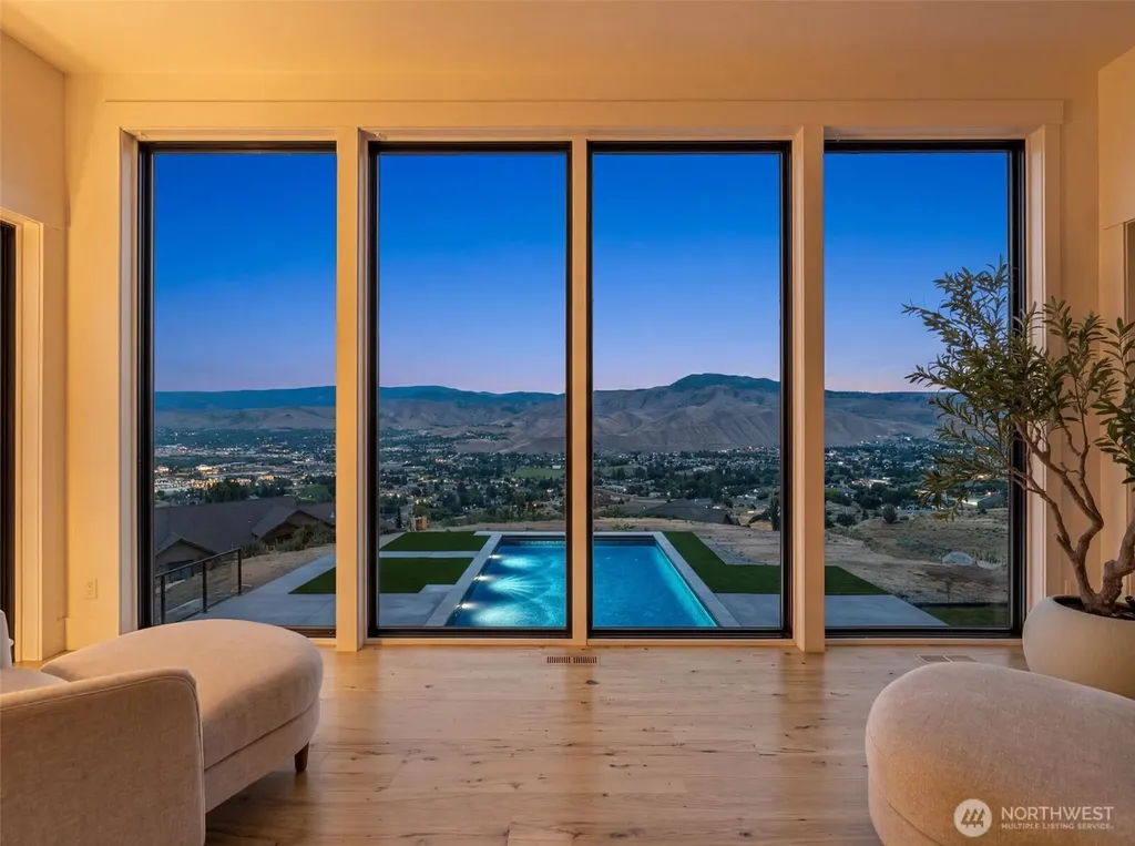 3900 Sky Crest Wenatchee WA 98801