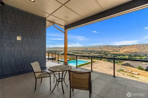 3900 Sky Crest Wenatchee WA 98801