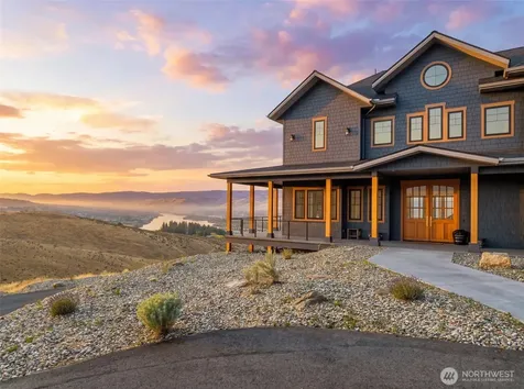 3900 Sky Crest Wenatchee WA 98801