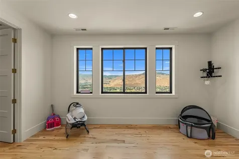 3900 Sky Crest Wenatchee WA 98801