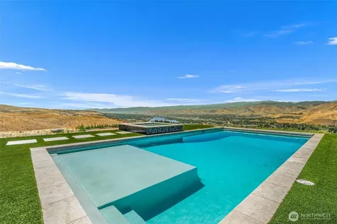 3900 Sky Crest Wenatchee WA 98801