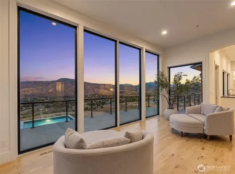 3900 Sky Crest Wenatchee WA 98801