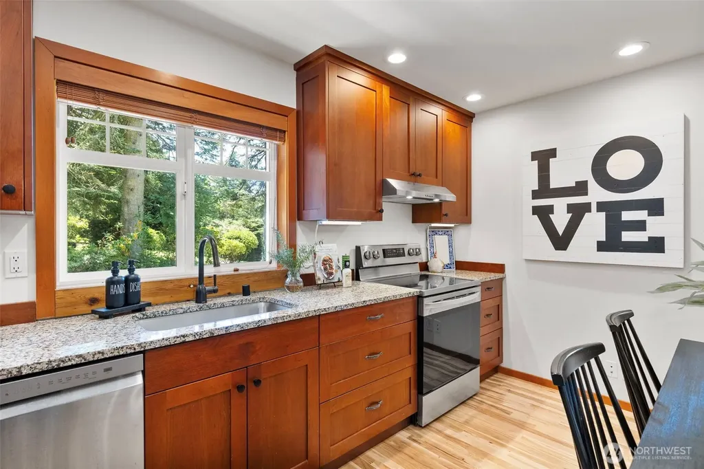2580 NW Canal View Way Poulsbo WA 98370