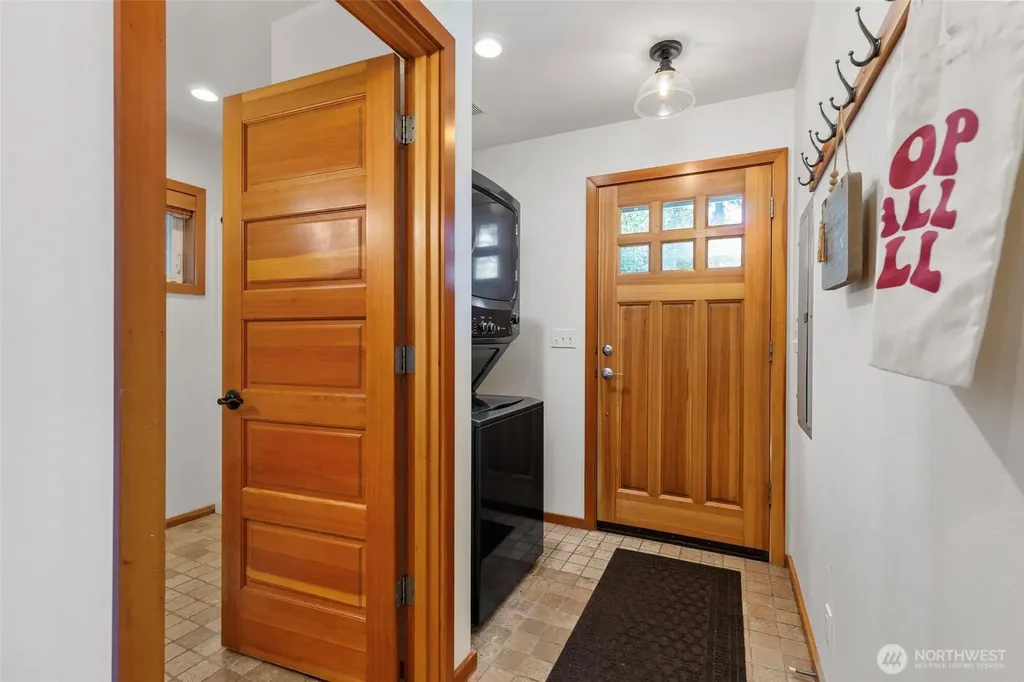 2580 NW Canal View Way Poulsbo WA 98370