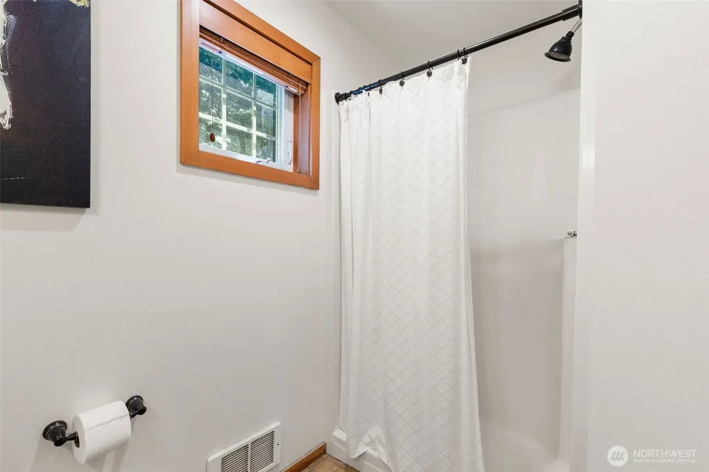 2580 NW Canal View Way Poulsbo WA 98370
