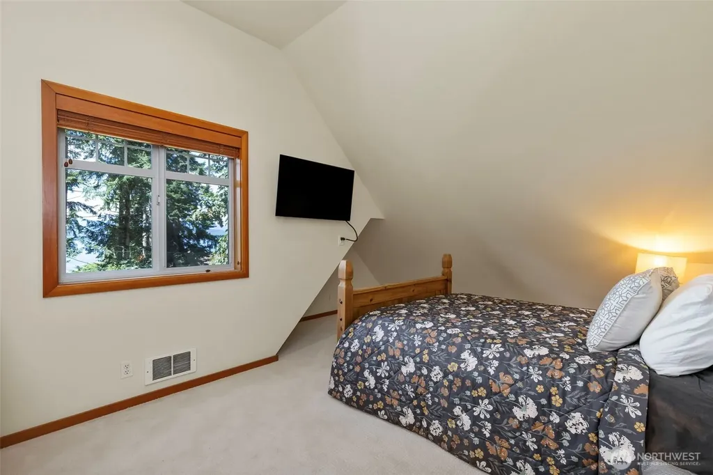 2580 NW Canal View Way Poulsbo WA 98370
