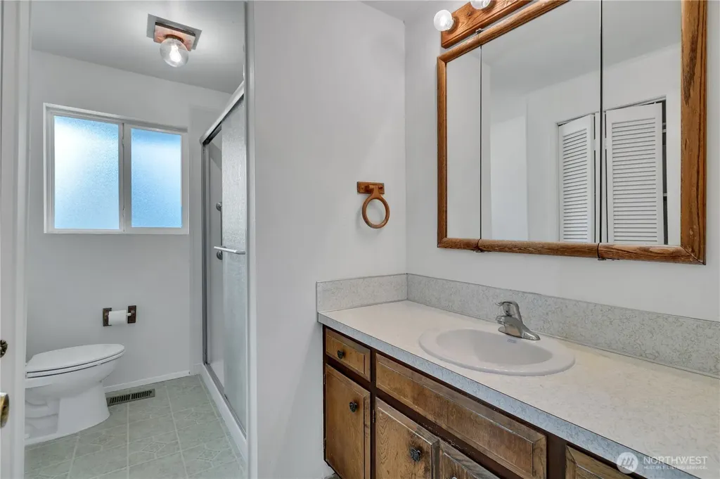 10074 SE 213th Place Kent WA 98031