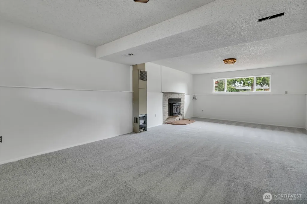 10074 SE 213th Place Kent WA 98031