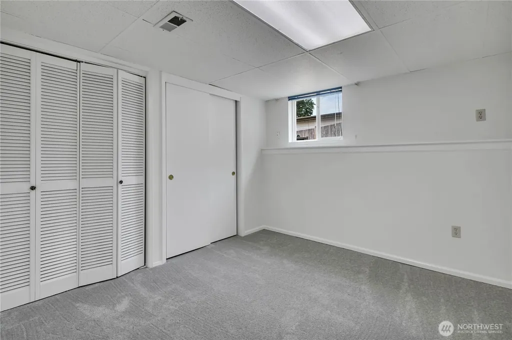 10074 SE 213th Place Kent WA 98031