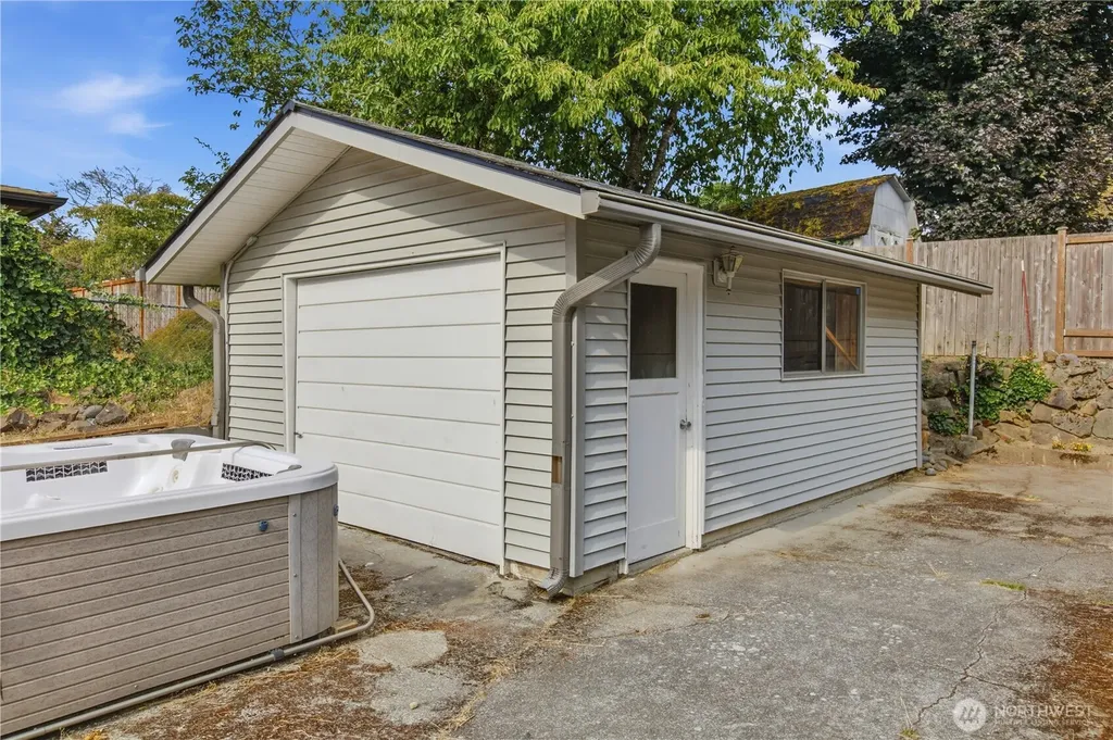 10074 SE 213th Place Kent WA 98031