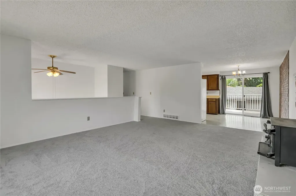 10074 SE 213th Place Kent WA 98031