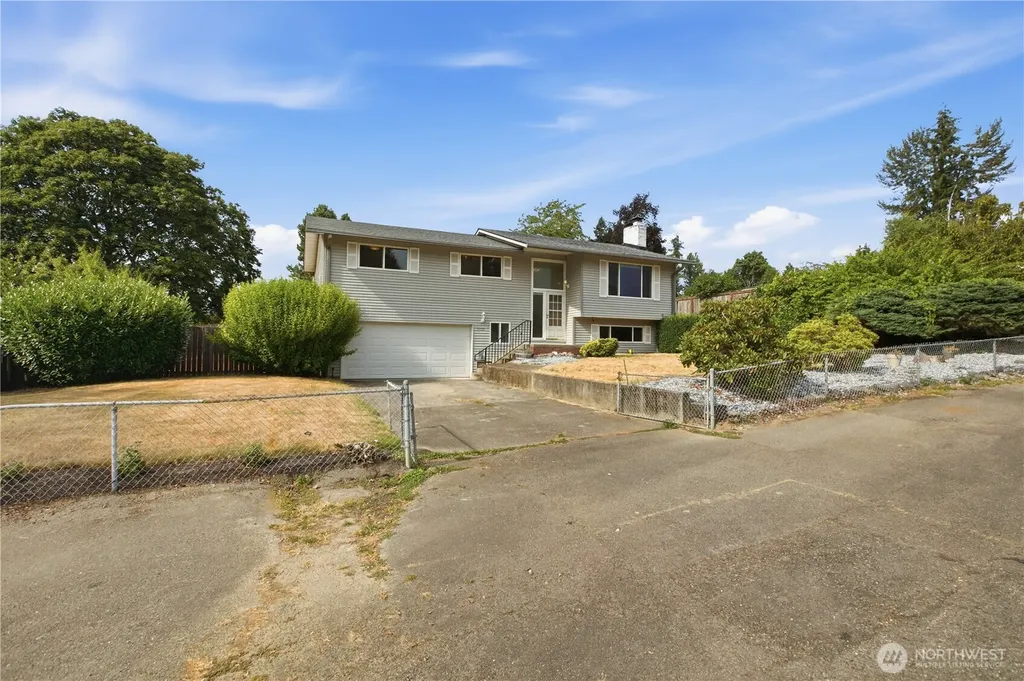 10074 SE 213th Place Kent WA 98031
