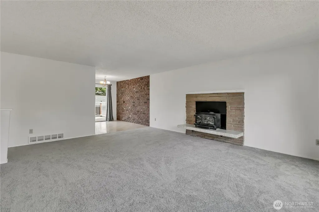 10074 SE 213th Place Kent WA 98031