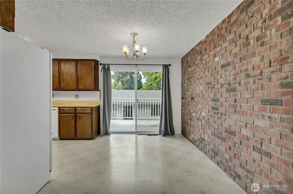 10074 SE 213th Place Kent WA 98031