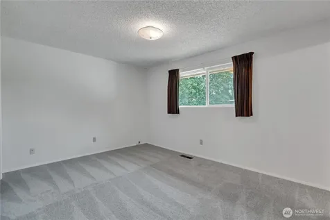 10074 SE 213th Place Kent WA 98031