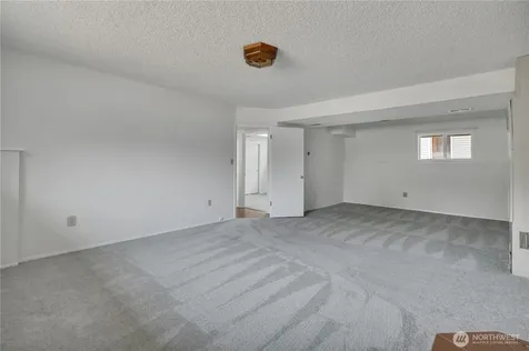 10074 SE 213th Place Kent WA 98031