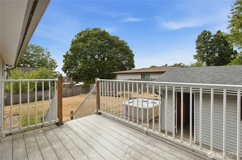 10074 SE 213th Place Kent WA 98031